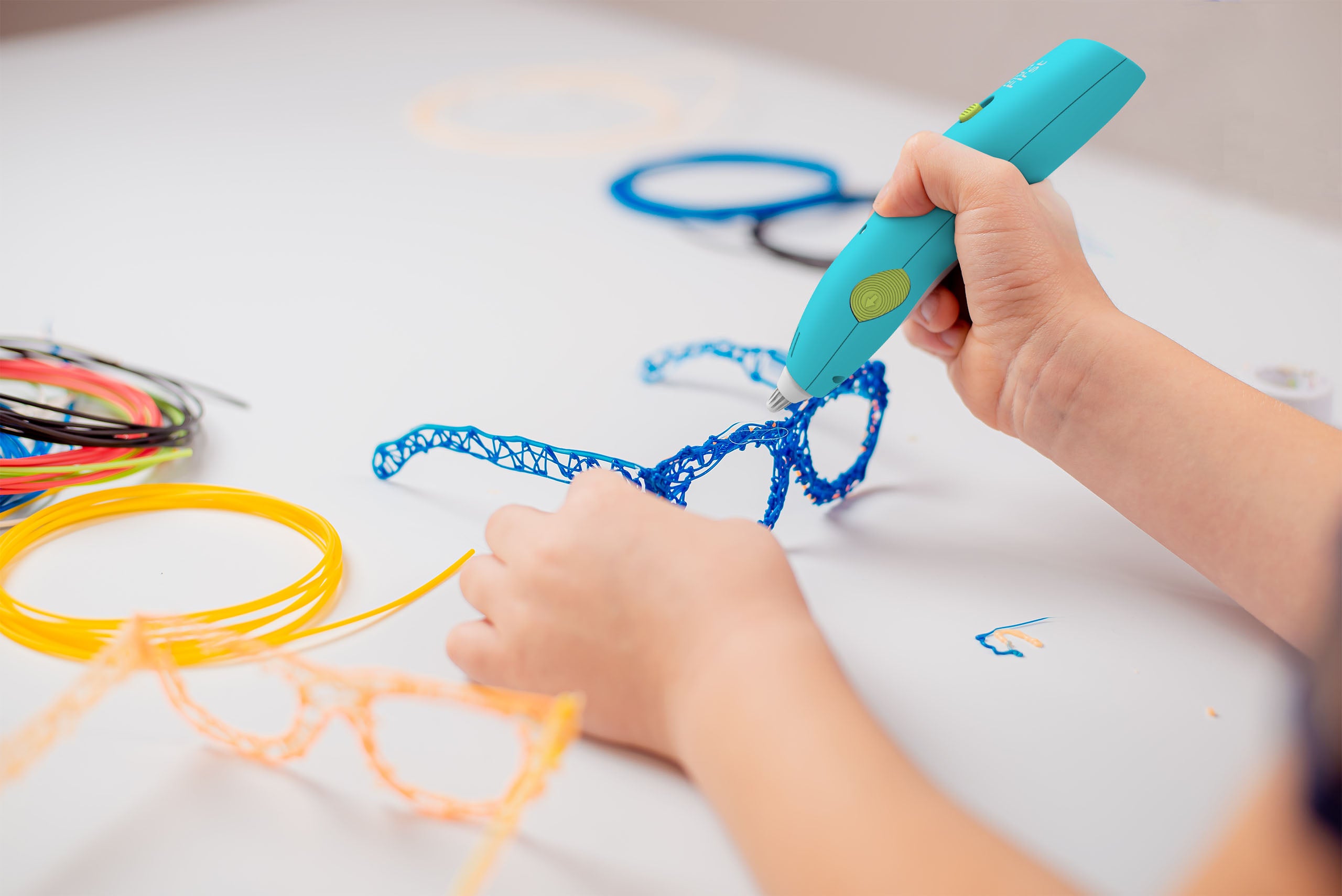 3dPen_Make_3.jpg__PID:fe514ed8-f232-40ba-aaf5-767341a03511